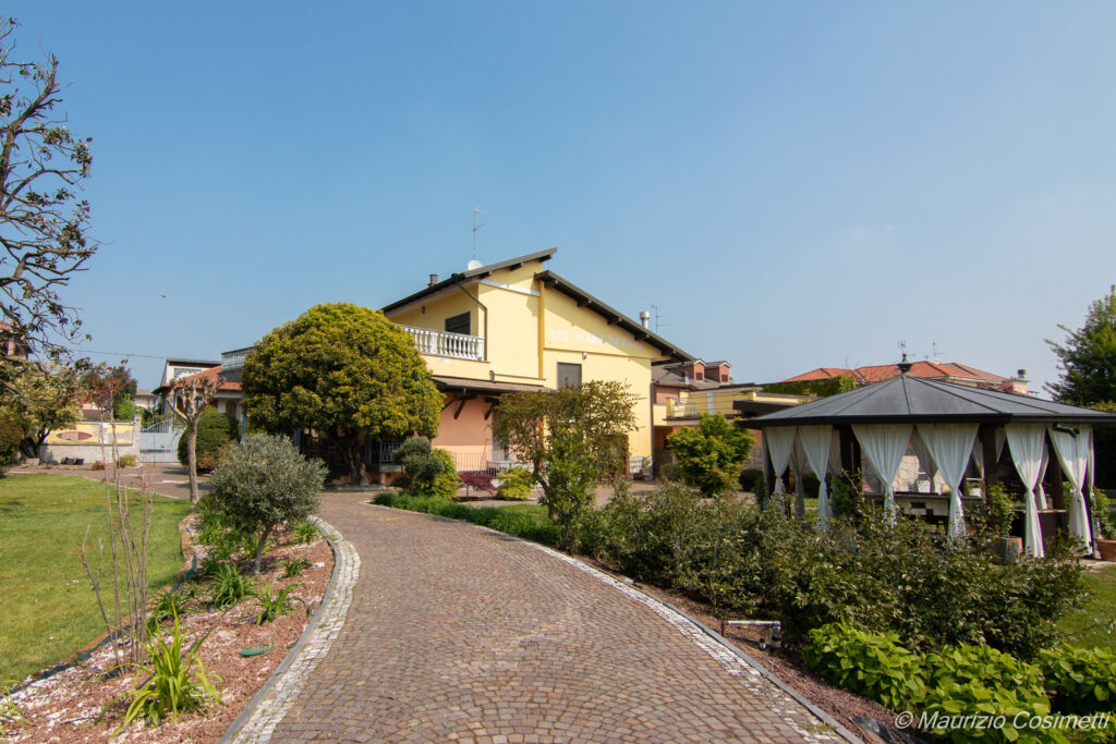 VILLA SINGOLA CON PARCO